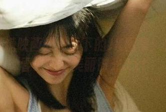 欣赏喵糖映画的黄昏下的JK图集：定格青春记忆的美丽时光.txt