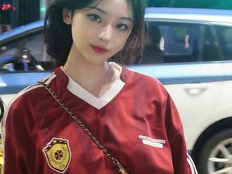 嗲囡囡 – SiByl李思宁银发芭比写真分享：从心出发，记录独特的风韵.txt
