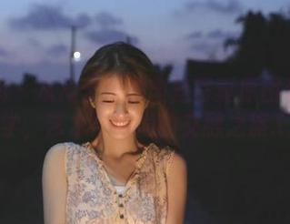 嗲囡囡 – 从周于希的肉丝写真原图看现代美学，艺术与时尚的交融之旅.txt