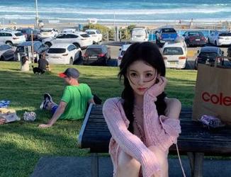 嗲囡囡 – 欣欣RubybabyJK无圣光写真合集：用艺术捕捉她的梦幻时光与青春岁月.txt