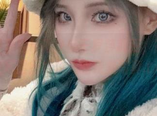 在下萝莉控ii化身魔王罗莎莉亚，高清壁纸尽显妩媚霸气的完美写真.txt