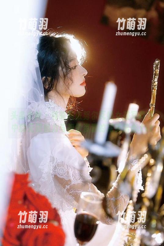 头条女神 - 领略阿依努尔瓦娅女孩写真集中的无限魅力与视觉资源的完美结合.txt