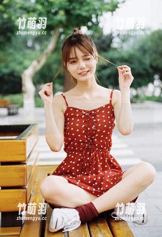 奈汐酱Nice吊带写真原图独家发布，感受她的优雅气质与别样风情的完美呈现.txt