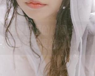奈汐酱Nice教室里的瞬间：探寻她摄影作品的无限魅力.txt