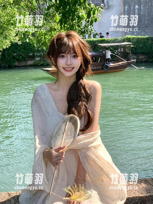 微密圈 - 奶雯的浴室性感之旅：记录每一个高清瞬间，壁纸下载必备.txt