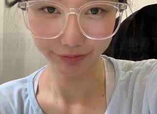 童话般的如月灰网袜作品集，免费下载与你共享，恣意享受美丽与时尚.txt