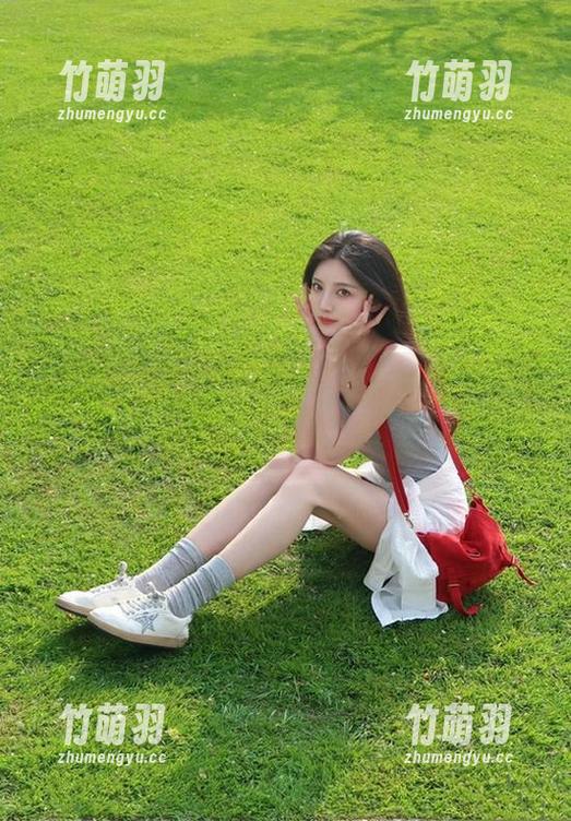 学妹加速跑 - 佳儿最新新人写真套图，新鲜出炉，带你走进她的梦幻世界.txt