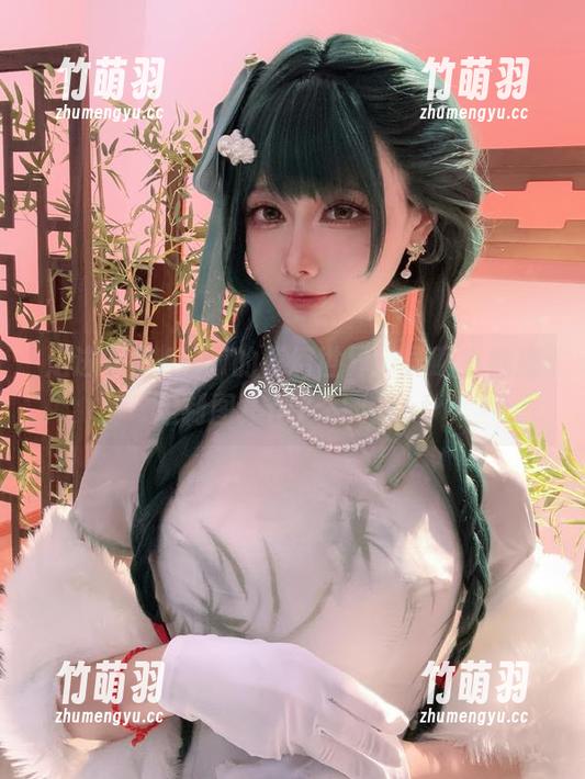 走进安食Ajiki的奇幻世界：异瞳小魅魔定制图集精彩呈现.txt