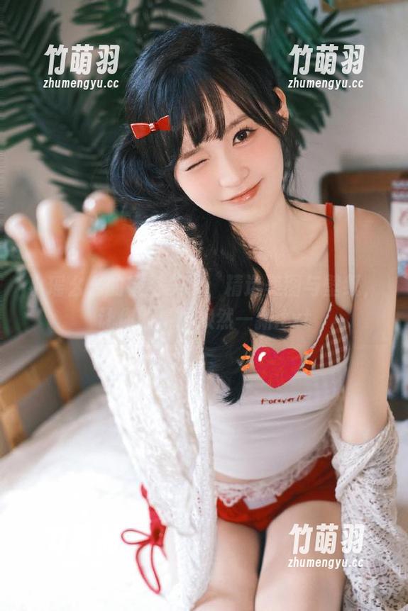 小瑶幺幺 小瑶幺幺的镂空美学:精选美图与壁纸,让你的桌面焕然一新.txt