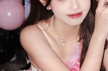 微密圈 – 探秘小芯酱的早期美拍视频合集原图图集，揭开那些镜头后隐藏的青春故事与情感.txt