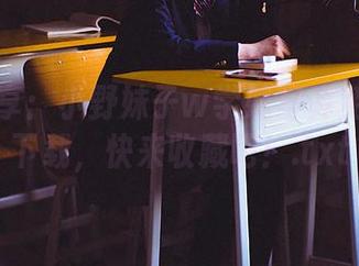 独家分享：小野妹子w学妹写真免费供你下载，快来收藏吧！.txt