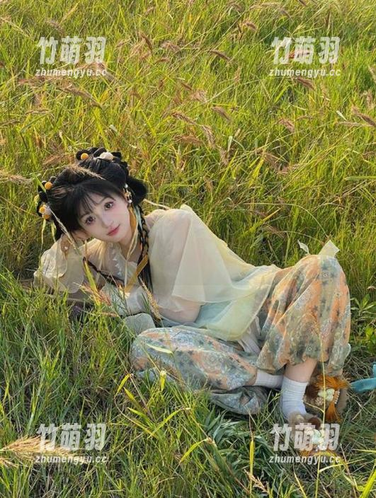 少女秩序 - 小葵浴室写真展：一览图库中的美丽瞬间与亲密分享.txt