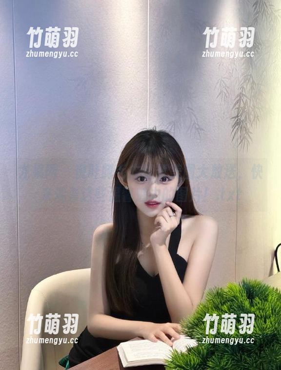 尤果网 - 倪叶腾毛衣写真美图大放送，快来观看这些温馨魅力的图片！.txt