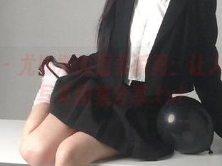 尤果网 – 尤娜娜的温柔瞬间：让人沉醉的写真图集分享.txt