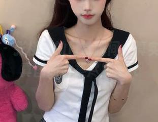 尤果网 – 张栩菲的日常瞬间：真实生活写真图册合集尽览.txt