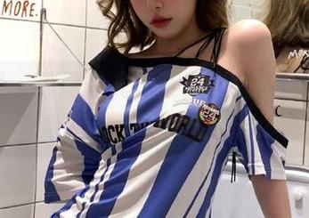 尤果网 – 原图曝光！陈雅漫内衣写真集，笑看自己的小尴尬.txt