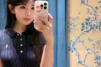 尤蜜荟 – 周妍希户外写真作品合集更新，感受清新自然与优雅气质的完美碰撞.txt
