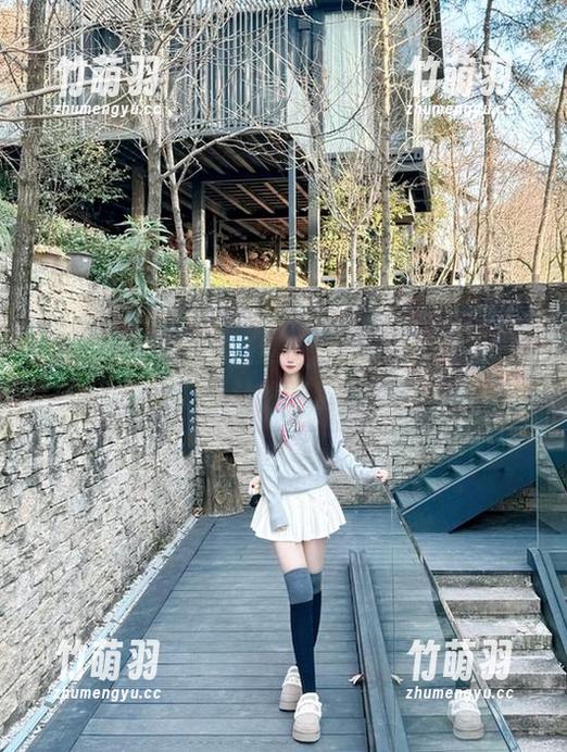 尤蜜荟 - 解锁尤妮丝Egg和服图集：独特艺术下载让你惊艳不已.txt