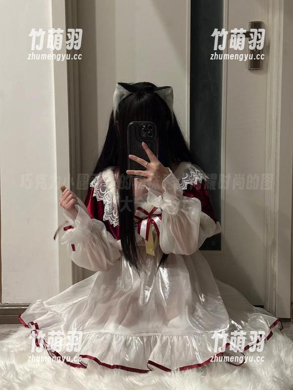 巧克力小圆面包的棉袜秀：闪耀时尚的图册大合集.txt