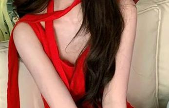 微密圈 – 希希Gina的连体衣写真，免费下载带你走进别样的时尚世界！.txt