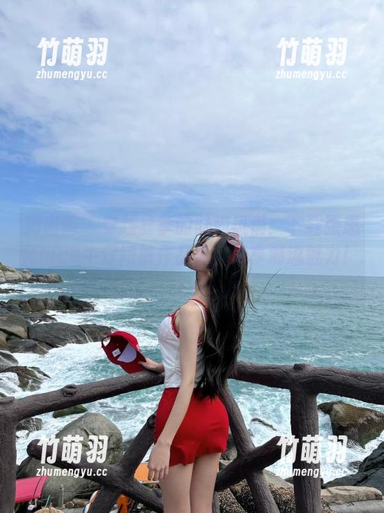 微密圈 - 穿越夏季的时尚风潮：下载张思允nice牛仔短裤作品集，尽享潮流魅力！.txt