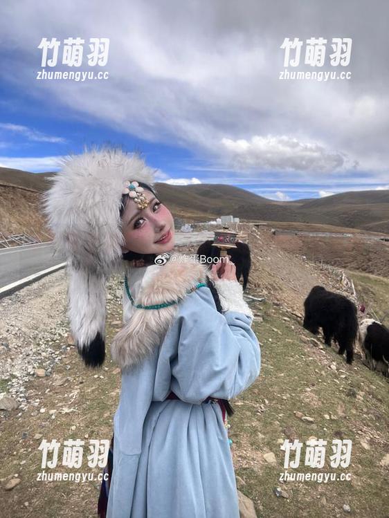 唯美赛博朋克：高清写真展现您的蛋蛋独特魅力.txt