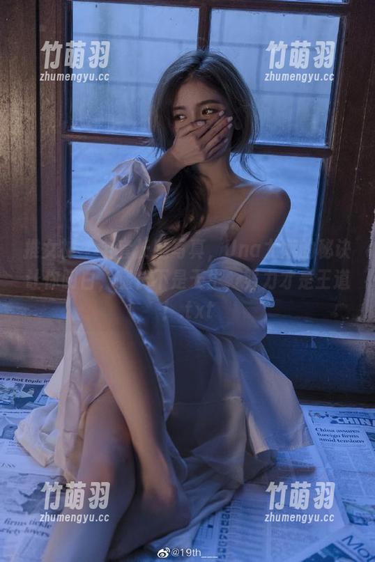 推女神 - 全套长腿写真，Una尤娜的秘诀让你明白，腿长不是天生，努力才是王道！.txt