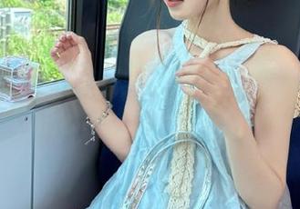 推女神 – 精选娜依灵儿肉丝套图：感受她独特魅力的每一个角度.txt
