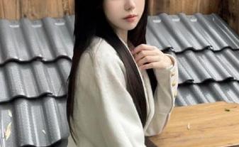 推女神 – 原图解密：在海边的孔一红如何捕捉瞬间的美丽与宁静.txt