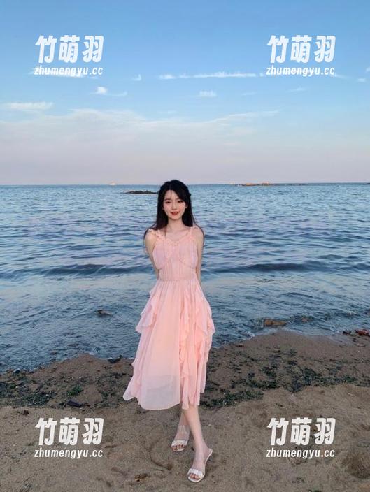 微密圈 - 无敌哒小姨妈的皮衣写真精选，看她如何用图片定义时尚！.txt