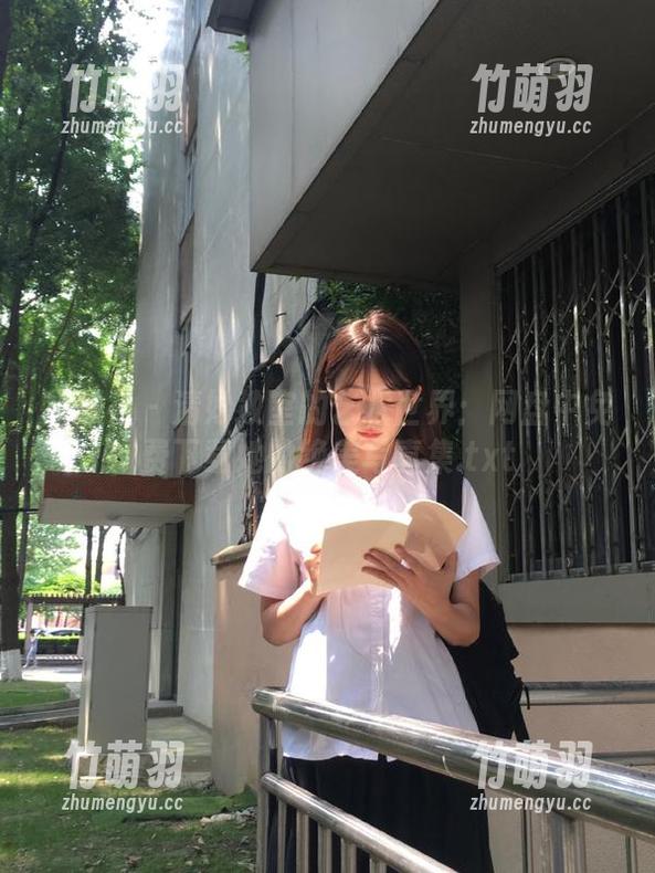 星颜社 - 清妙教室的艺术世界：网盘中免费下载她的绝美写真集.txt