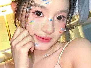 果团网 – 陈诗诗美足全集：一个博主的写真作品，真的能撩动你的心弦吗？.txt