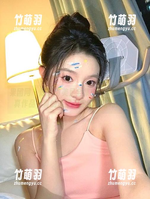 果团网 - 陈诗诗美足全集：一个博主的写真作品，真的能撩动你的心弦吗？.txt