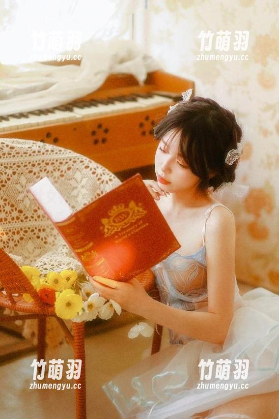 梦丝女神 - 王娇娇的球衣黑丝写真图册，来看看这位博主的魅力与个性.txt