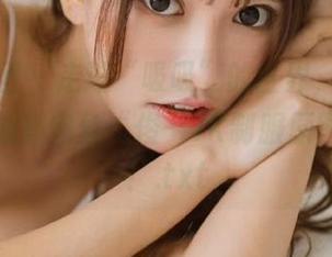 森萝财团 – 走进“吸吸”的世界，探索教室里的油亮肉丝“绫”JK制服原图与图册！.txt