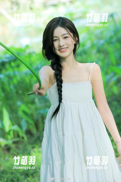 森萝财团 - 当小奶糕Milky遇上纯白，图集中原图都忍不住想打马赛克！.txt