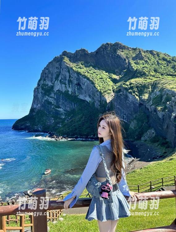 教室里的jk白丝少女高清写真合集，尽在森萝财团官方发布.txt