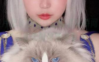 一组照片记录椒妮佐仁的清纯瞬间，原图背后藏着她的秘密与梦想.txt