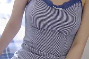 模特联盟 – 观看李梓熙浴缸写真合集，细品那些动人的时刻.txt