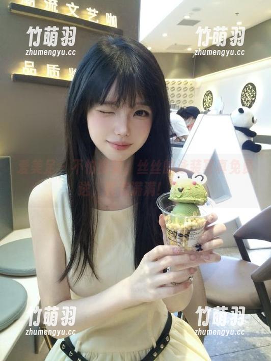 爱美足 - 不怕被笑，丝丝的泳装写真免费送，笑点满满！.txt