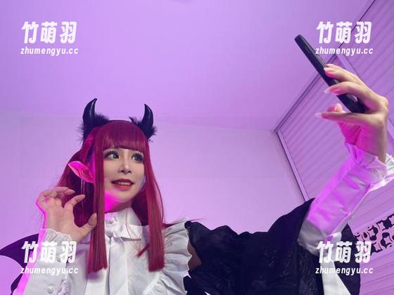 唯美短裙写真作品：爱老师_PhD如何将优雅与时尚完美结合.txt