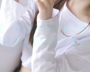物恋传媒 – 走近嘉木的艺术表达：用寂静的海摄影套图呈现内心的平和与安宁.txt