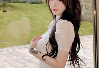 走进猫九酱教室的全套图片：揭开校园生活的迷雾，体验每一帧的美丽瞬间！.txt