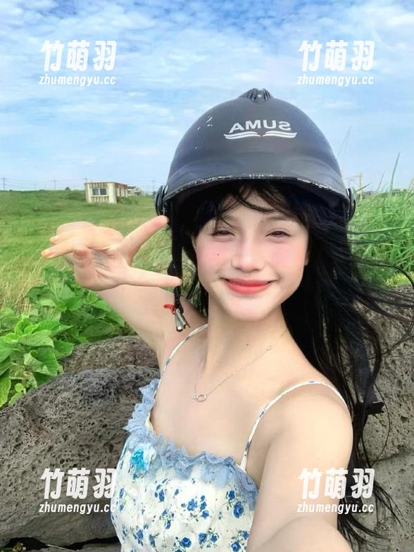 微密圈 - 从浴室到心灵：玫桃泡芙的写真作品集带你游历.txt