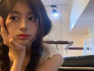 白莉爱吃巧克力的打工女仆图集：分享职场日常背后的那些搞笑瞬间！.txt