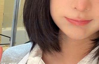 超萌兔女郎写真合集：眼酱大魔王w演绎的全新可爱风格.txt
