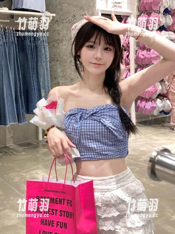 秀人网 - 最新Elise谭晓彤眼镜写真原图出炉，青春活力让你心动不已！.txt