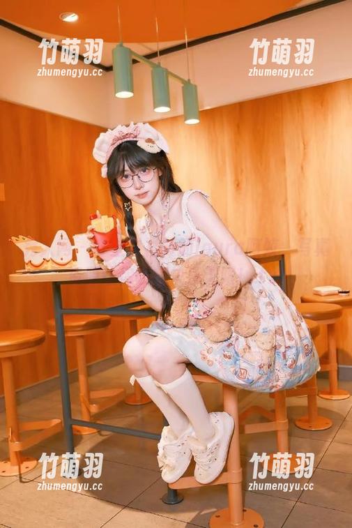 秀人网 - 穿上白衬衫的laura阿姣，写真资源让你收获快乐无限！.txt