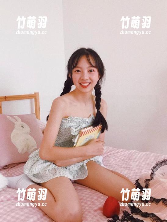 秀人网 - 探秘于大小姐AYU的温柔风格，观看这些动人心弦的精美图片.txt