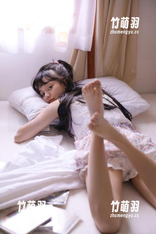 秀人网 - 发现凯竹BuiBui的丝袜写真在线作品，梦幻与现实的完美交汇.txt